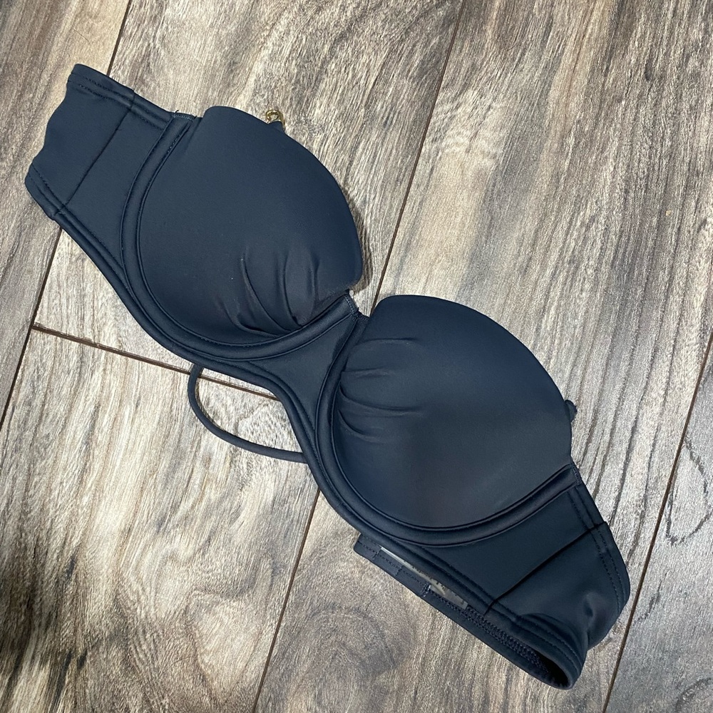 VICTORIA’S SECRET || Padded Bathing Suit Top